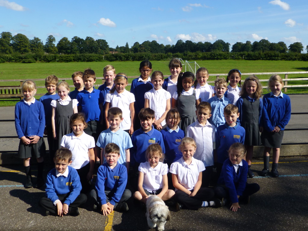 Class photo for year 3/4
